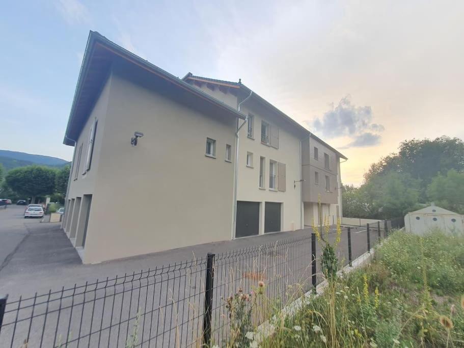 Superbe T2 Duplex Vue Sur Les Montagnes Daire Chorges Dış mekan fotoğraf